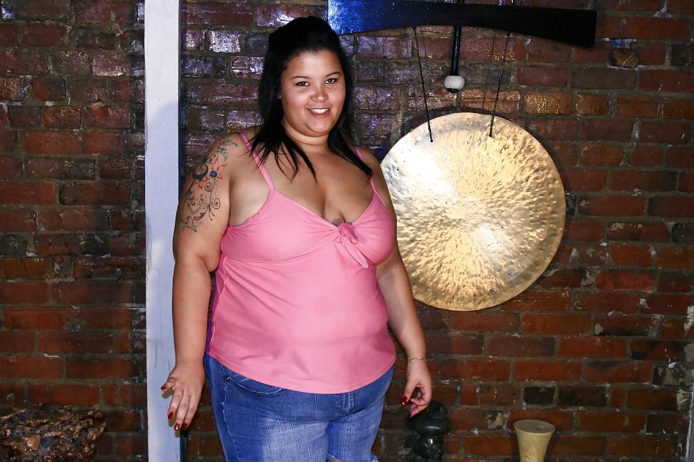 24P CUTE FAT GIRL WITH BIG BELLY 3