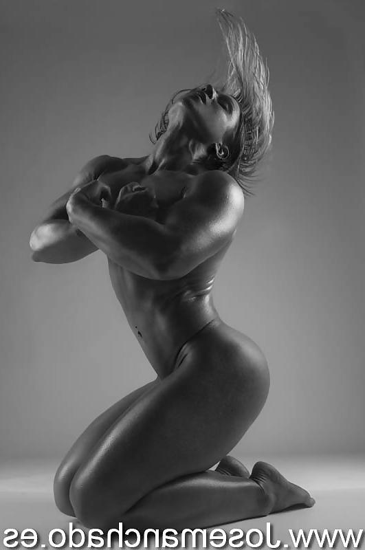 17P NUDE WOMEN 5