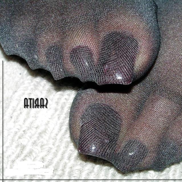 4P Sarita sexy toe nails