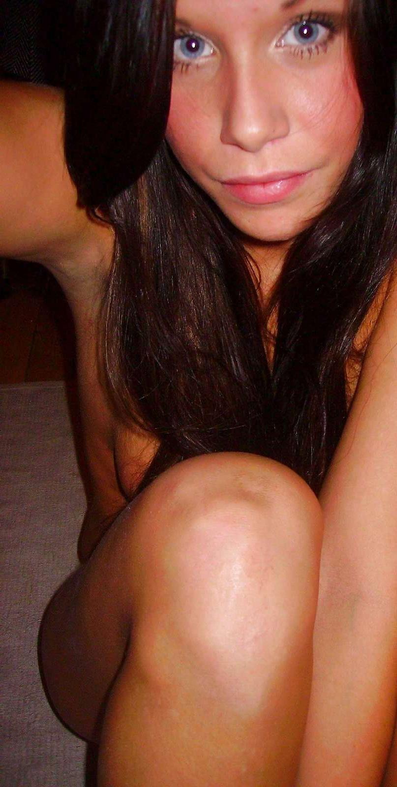 14P Add me on myflirtcrowd.com