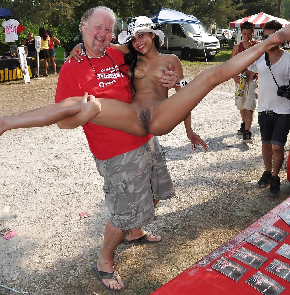 25P Show me the pussy 2