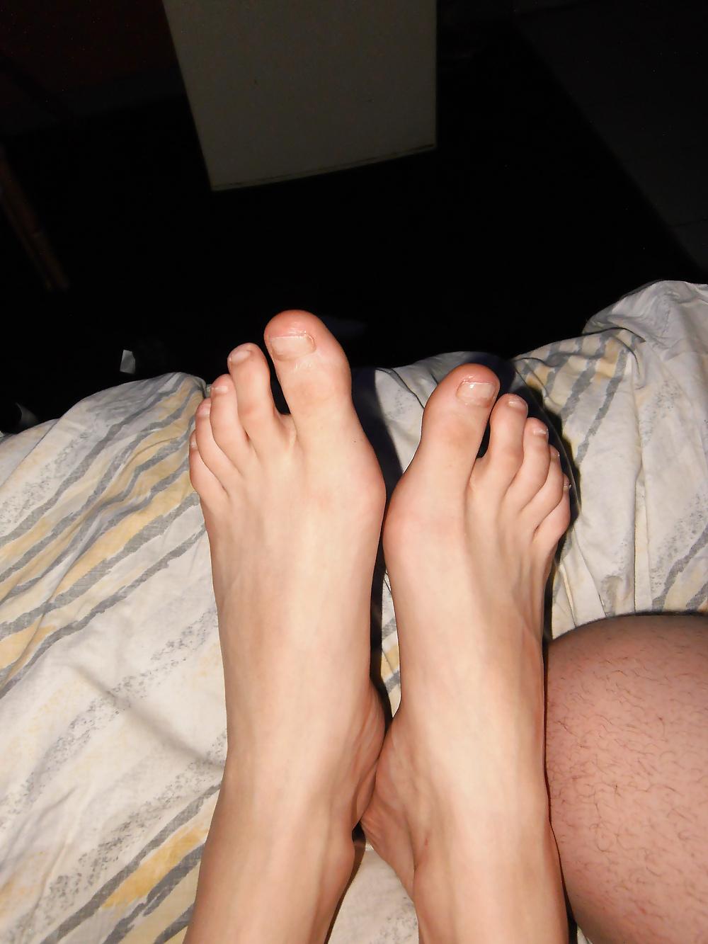 15P Vioella 's Feet - Foot Model toes and sole show