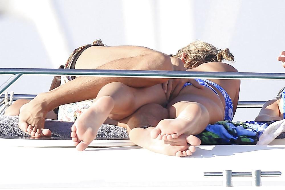 25P Celebrities #rec Pussy Camel toes Upskirts Ass HQG5