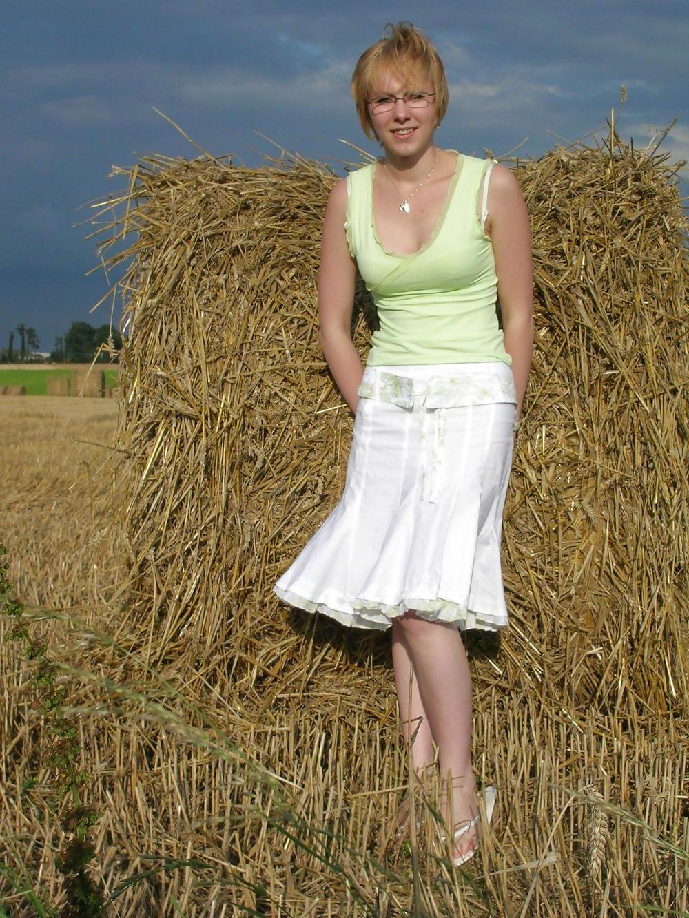 20P Perfect shaved young girl - N. C. 