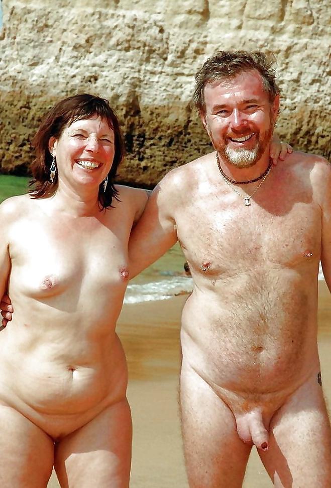 24P Naked couple 12.