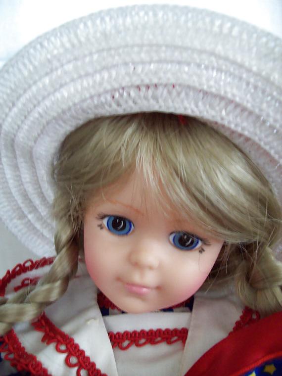5P Oh this honey needs some lovin ALL OVER HER FACE!!!!!