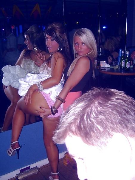 25P Bum Show