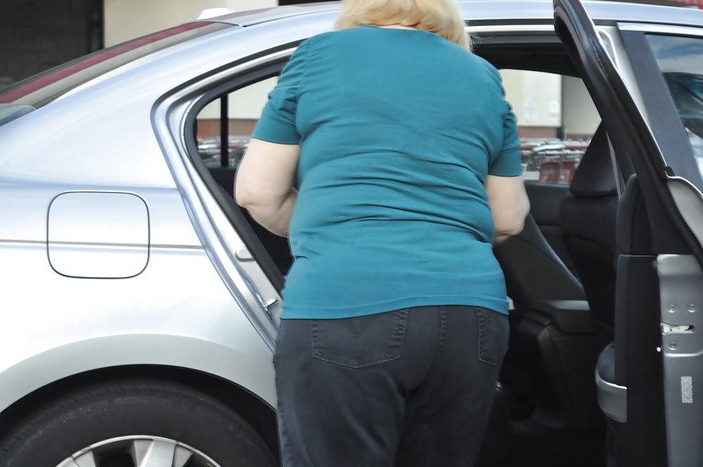 5P Fat Granny Ass Bent Over