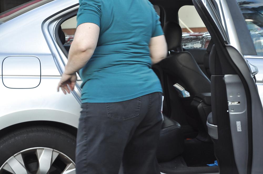 5P Fat Granny Ass Bent Over