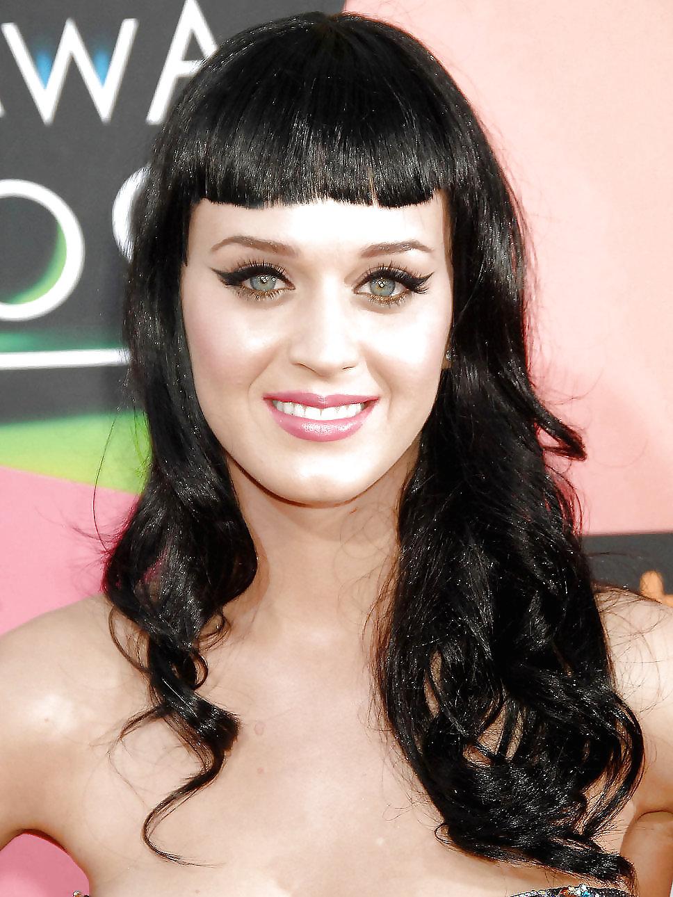 25P Katy Perry enjoying jerking over Katy :)