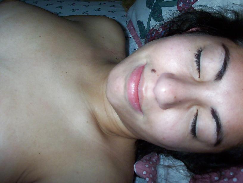 25P Brunette amateur ends up with cum over her face
