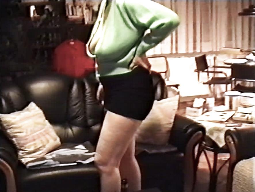 15P SAG - Mommies Juicy Downblouse Udders In A Green Sweater 04