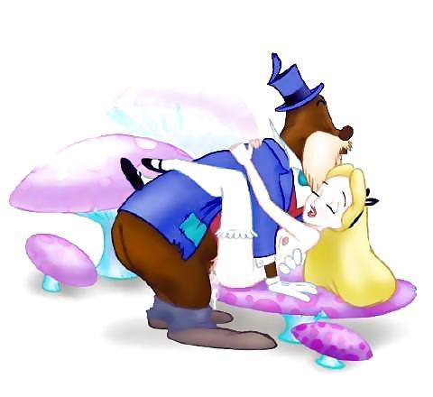 25P Alice: Trouble in Wonderland!