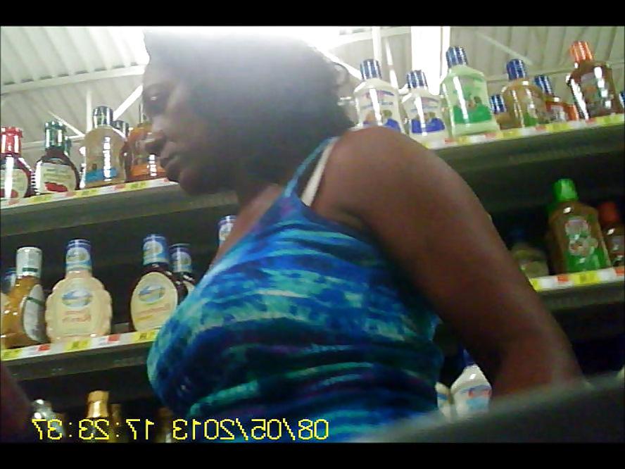 6P Black Milf Titties