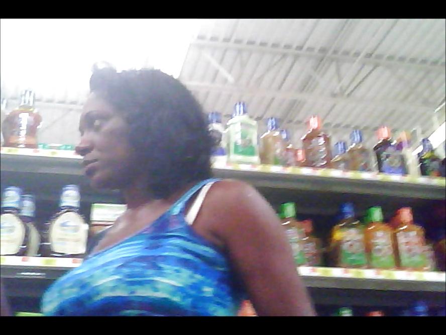 6P Black Milf Titties