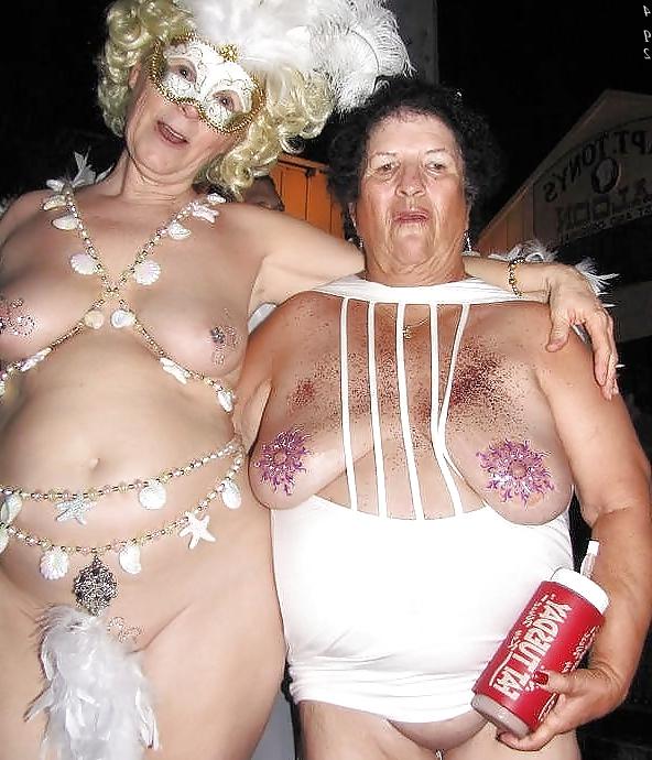 25P Not your average porn pics 16