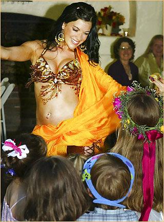 12P Belly dance