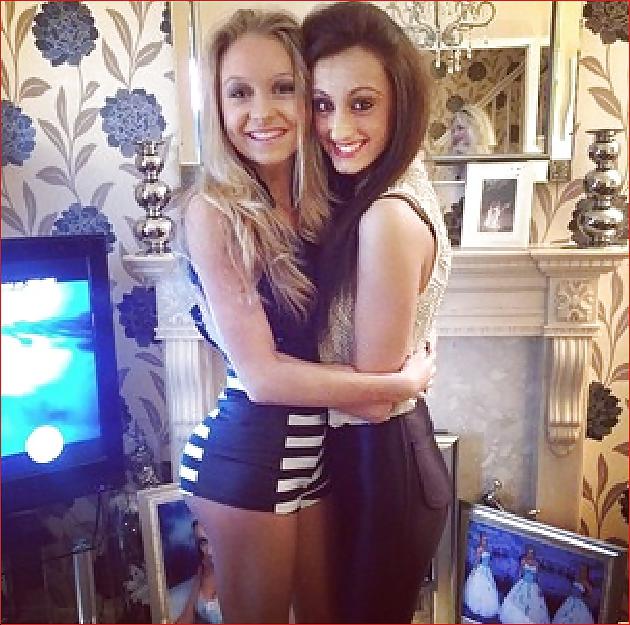 25P Love girls in leggings CLOSE-UPS