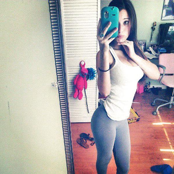 25P Love girls in leggings CLOSE-UPS