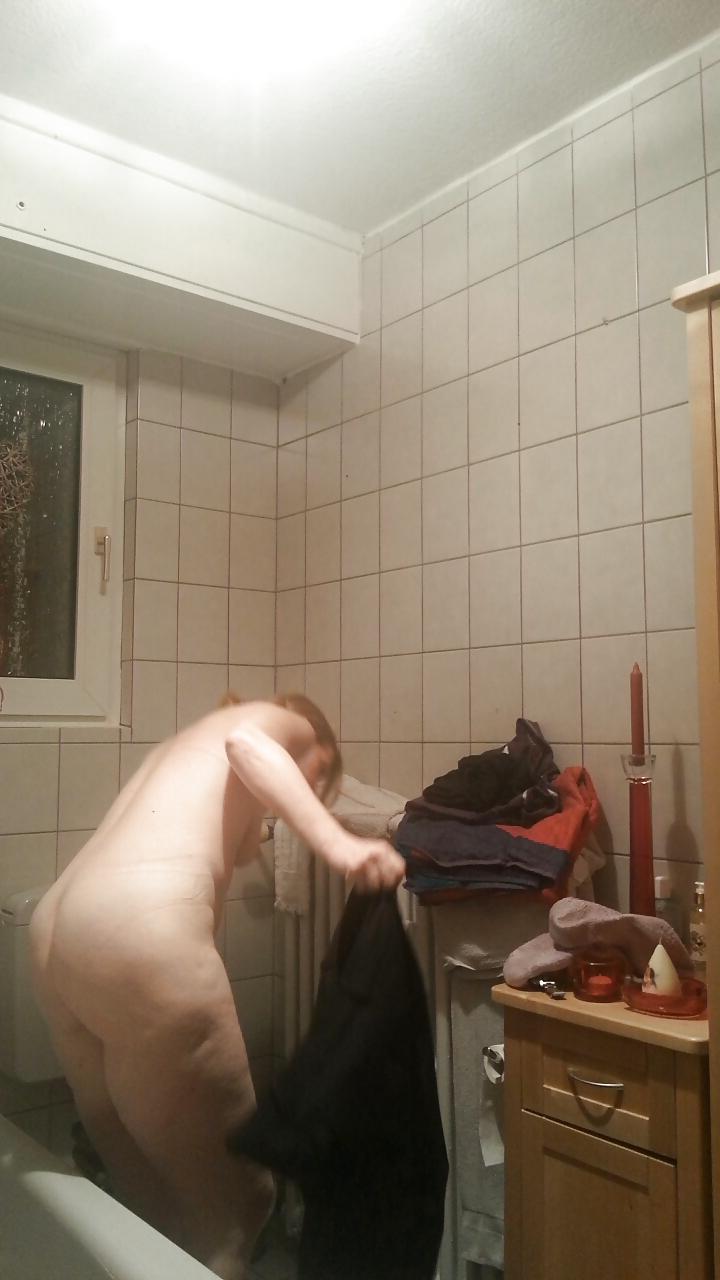 25P Moom on shower - hidden spy cam - big tits