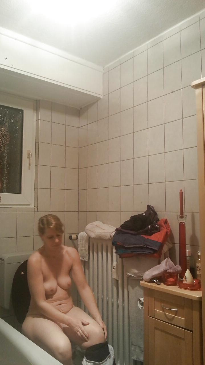 25P Moom on shower - hidden spy cam - big tits