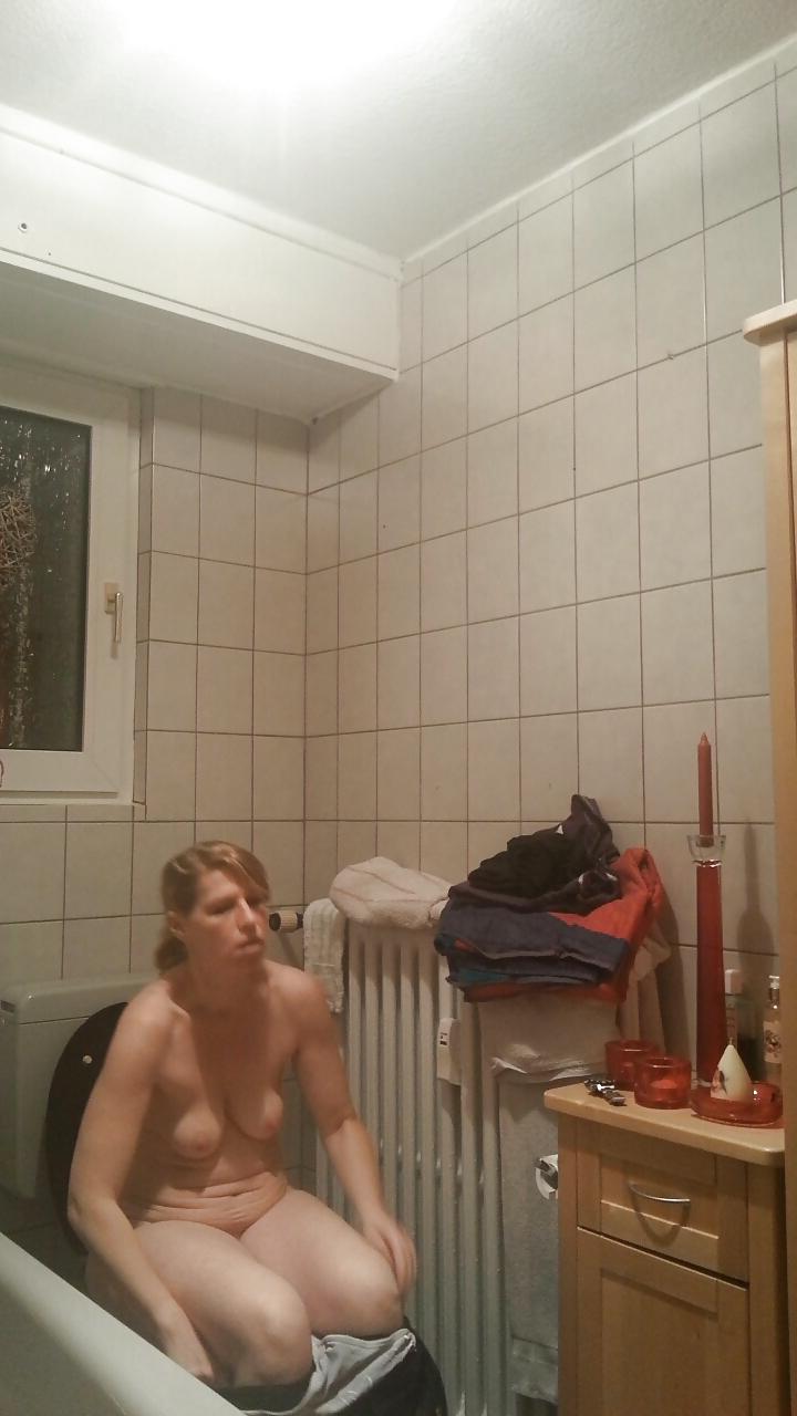 25P Moom on shower - hidden spy cam - big tits