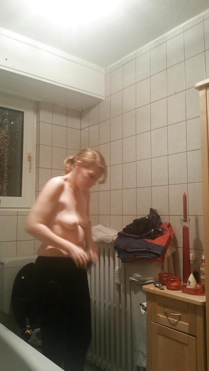 25P Moom on shower - hidden spy cam - big tits