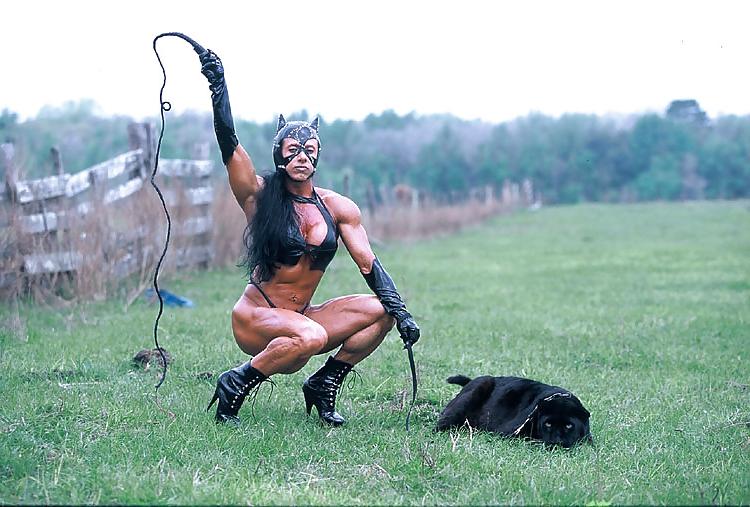 11P Dominatrix musclegirl 