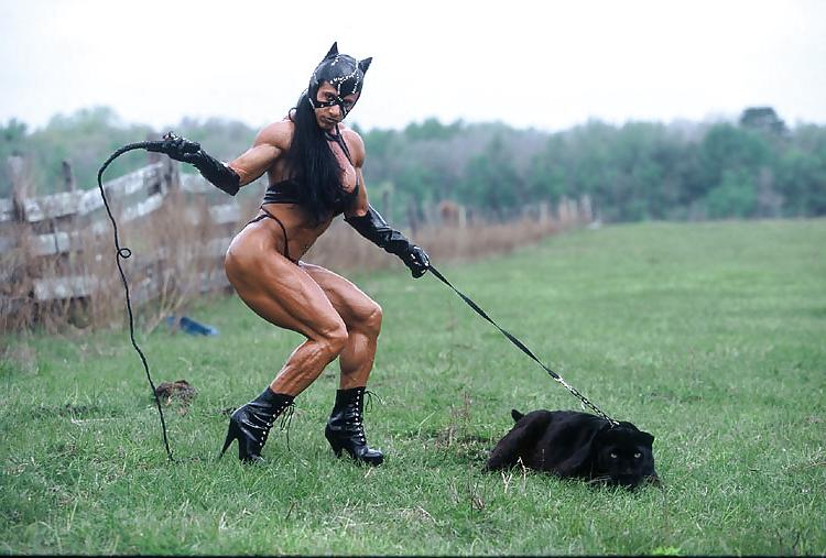 11P Dominatrix musclegirl 