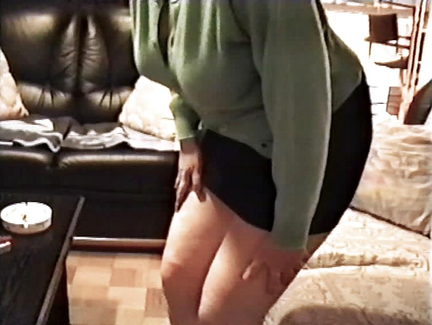 12P SAG - Mommies Juicy Downblouse Udders In A Green Sweater 14