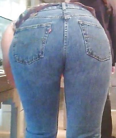 6P Bend over Jeans Milf