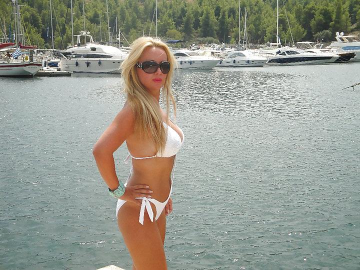 25P My friends mom very hot