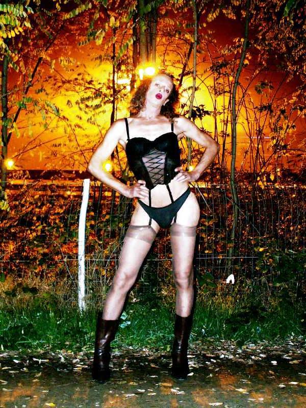 18P Shemale tranny from Italy