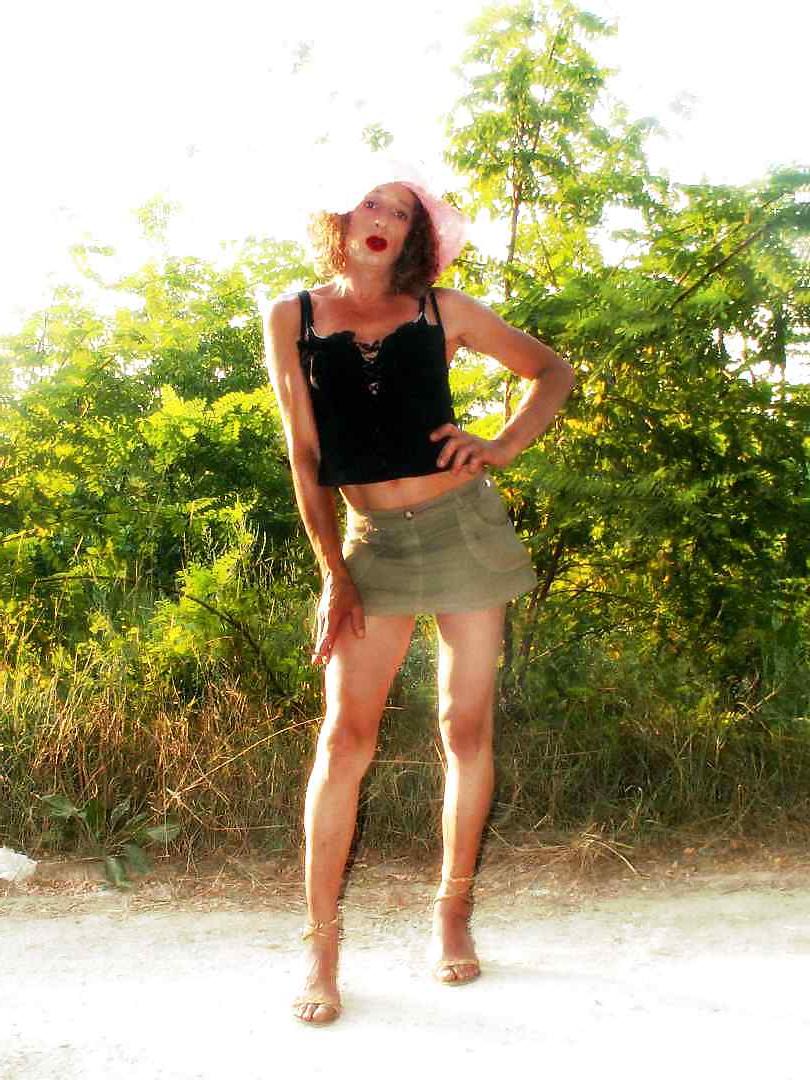18P Shemale tranny from Italy