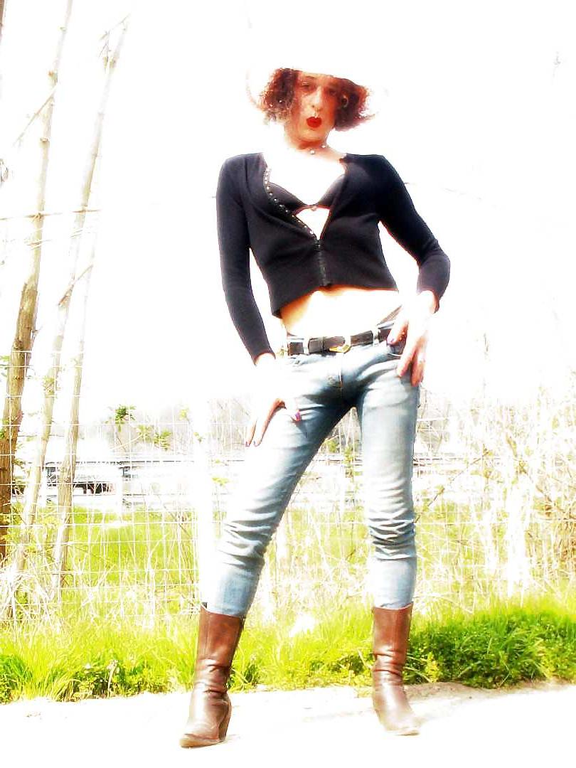 18P Shemale tranny from Italy