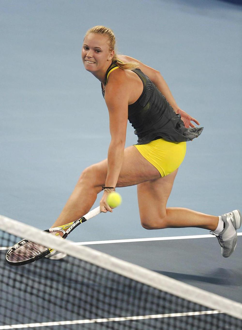 25P Girls into sports - Hot bodies only