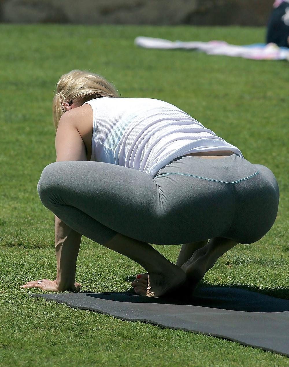 25P Girls into sports - Hot bodies only