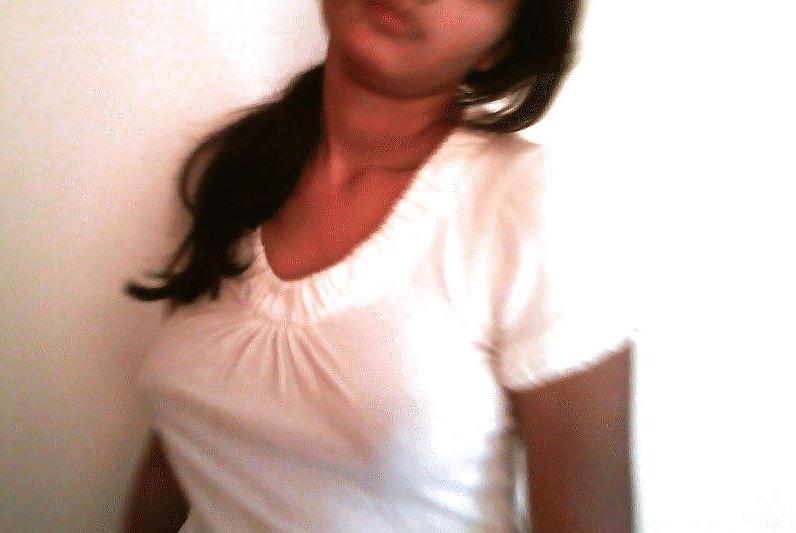 16P Shy homely wife...