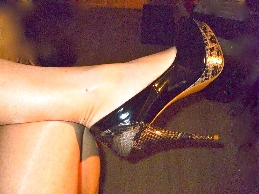 17P High heels on cam session