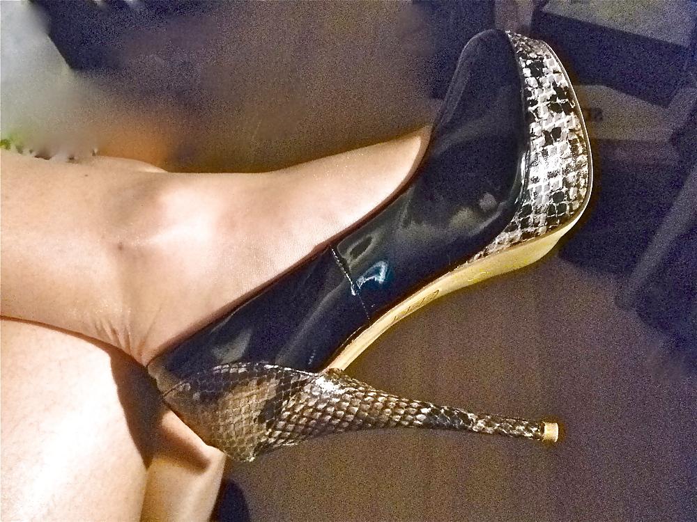 17P High heels on cam session
