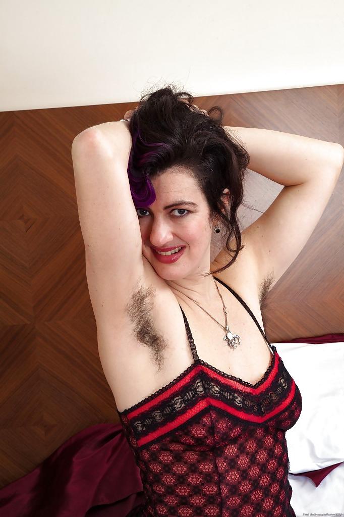 25P Hairy pits 22