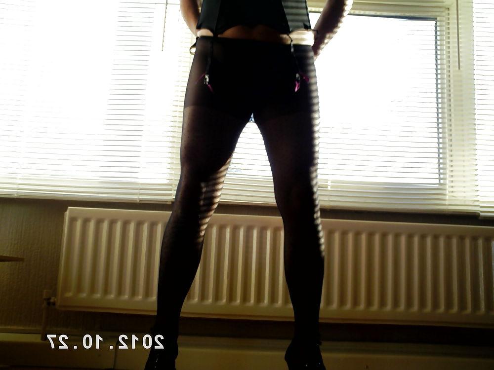 9P Stockings over tights