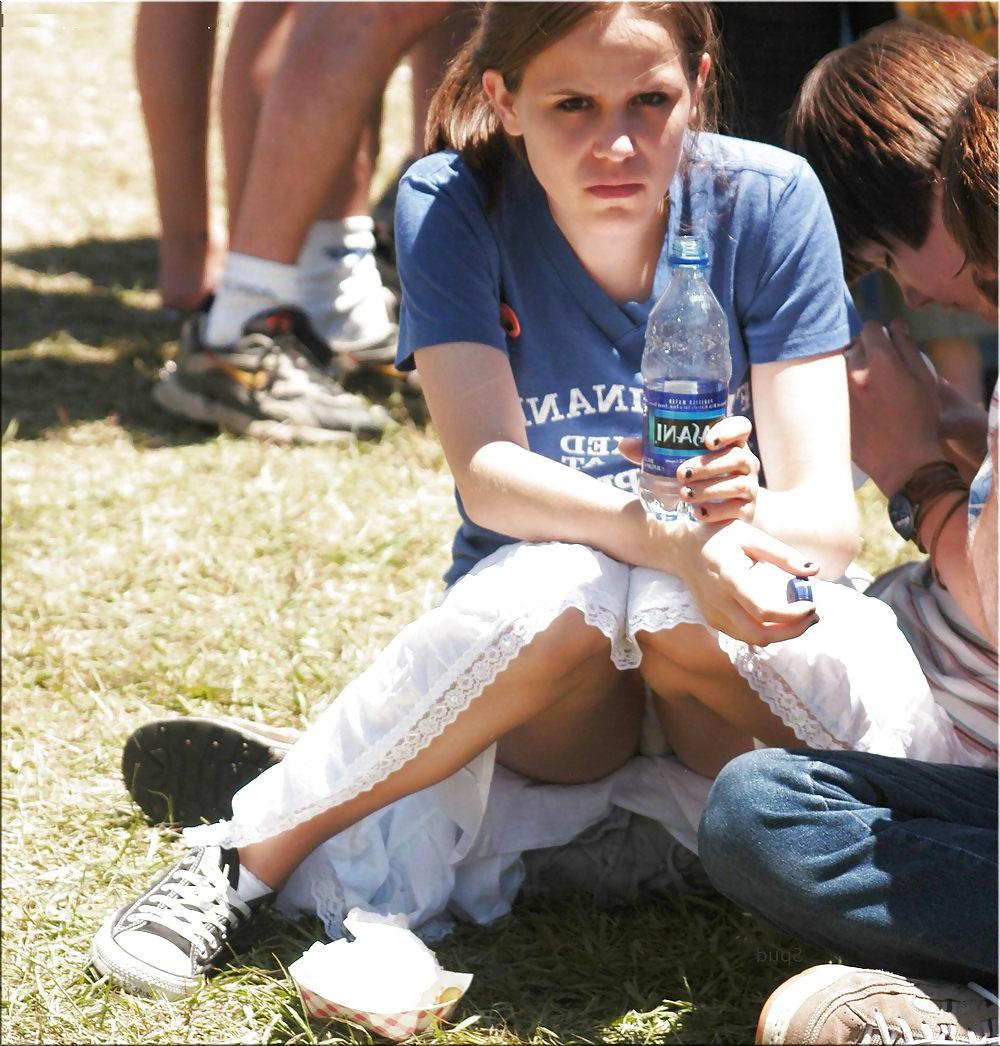 25P Upskirt Teen 3