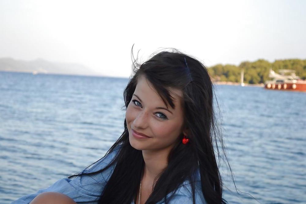 25P Skinny Brunette 18 Teen