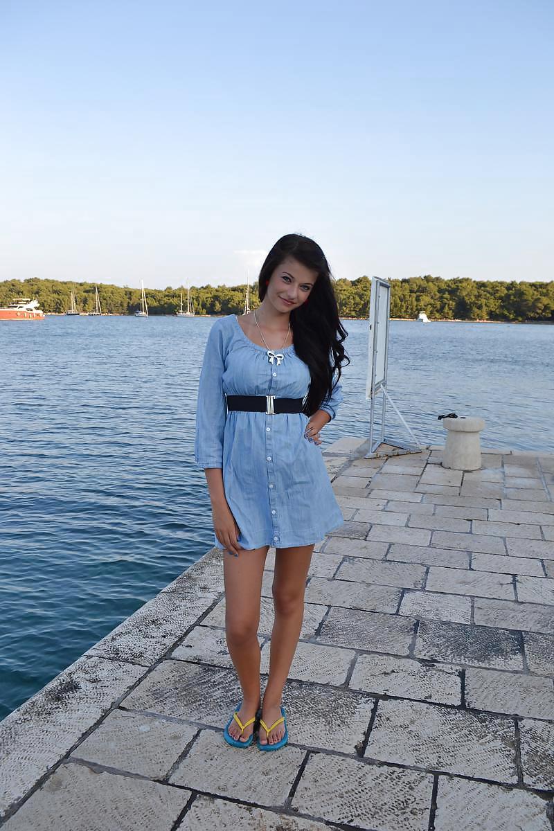 25P Skinny Brunette 18 Teen