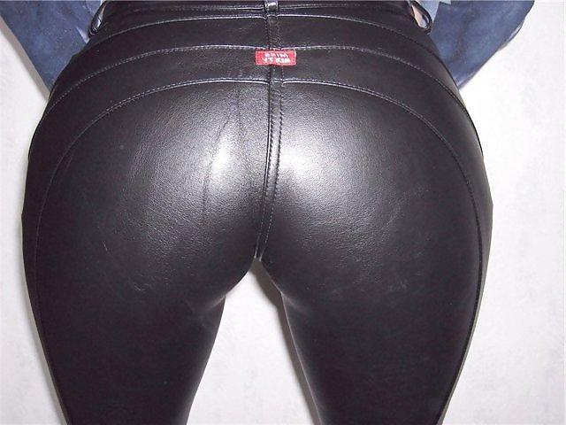 17P Hot shiny hookers