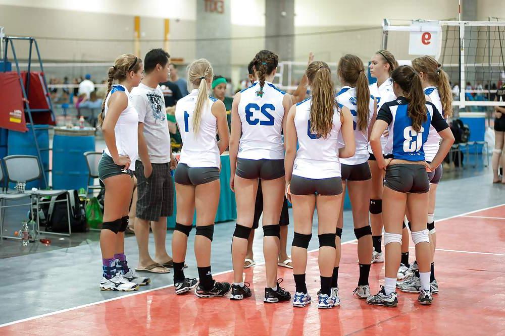 18P MANY ASSES (VOLLEYBALLS TEENS PLAYERS)