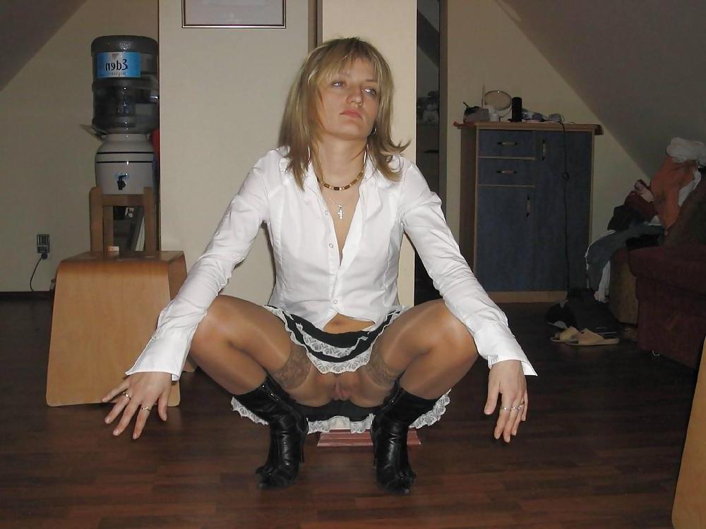25P NEVER PANTIES UNDER THE SKIRT 14