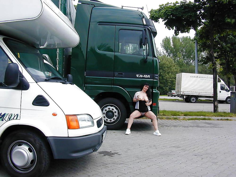 25P Parkplatz Strassennutte