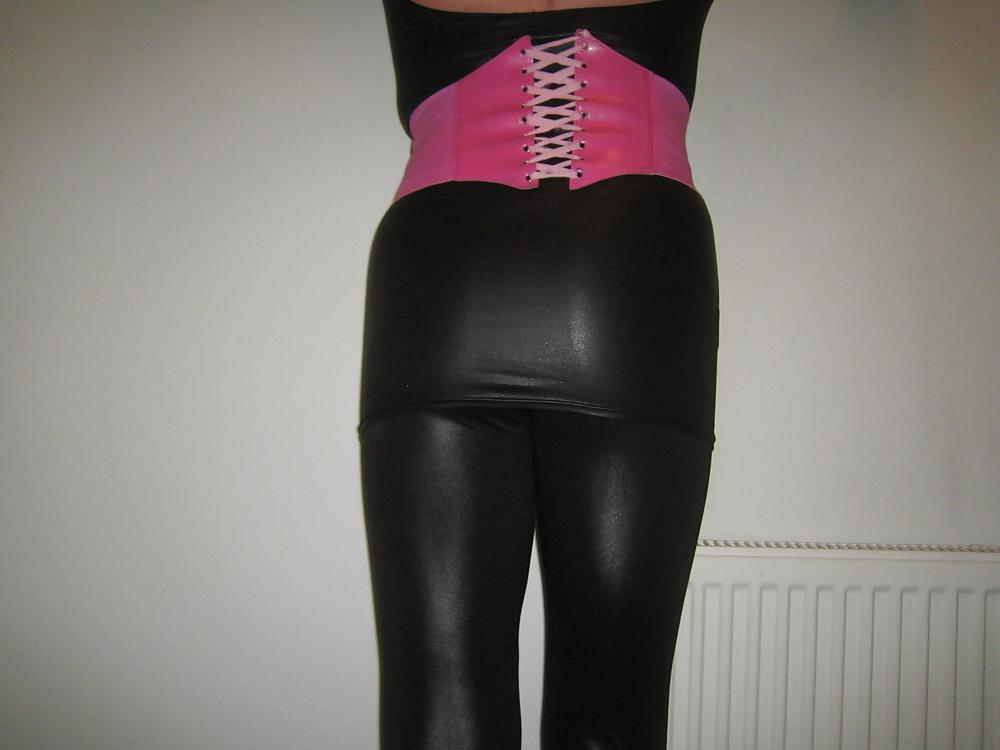 14P Shiny black